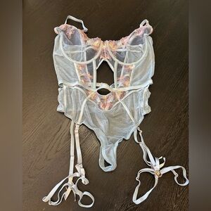 Lounge GIGI Baby Blue Floral Embroidered Lingerie Body suit XL